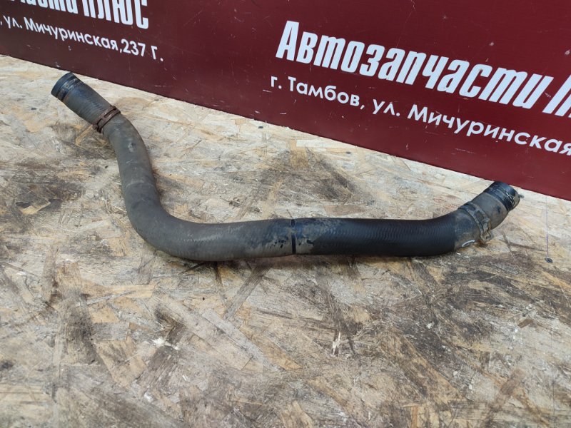 Патрубок радиатора