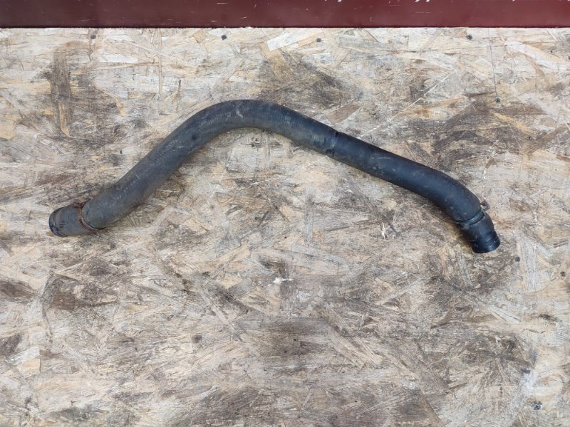 Патрубок радиатора