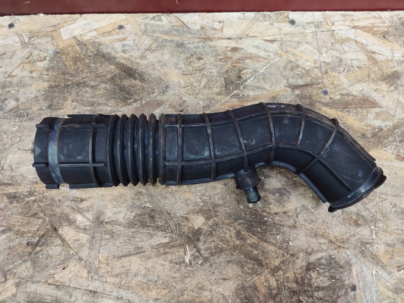 Патрубок воздушного фильтра