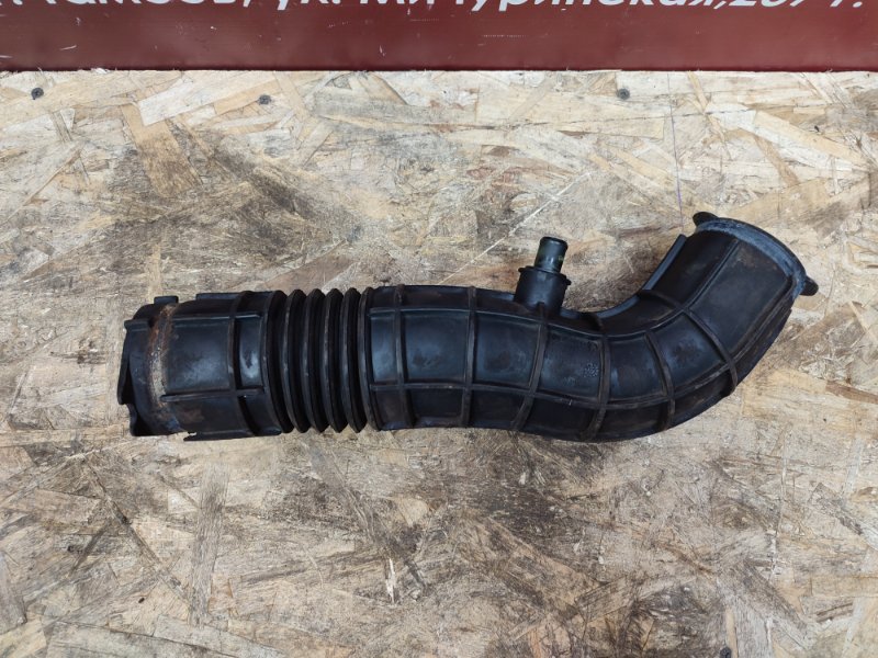 Патрубок воздушного фильтра