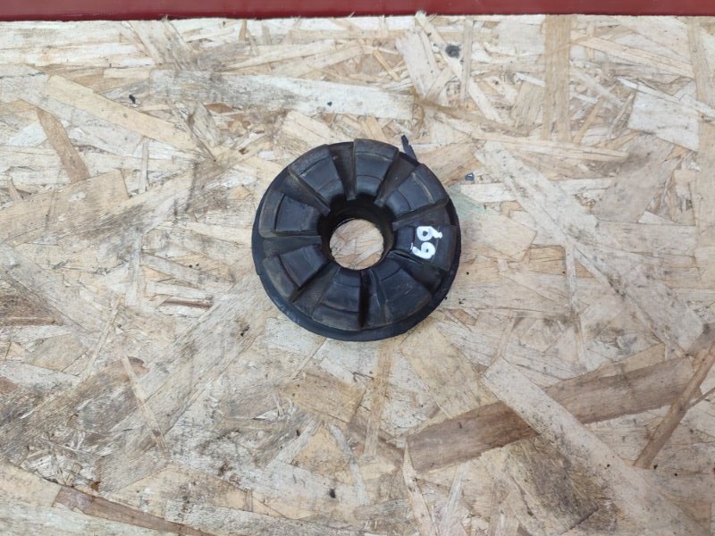 Верхняя опора    пружины