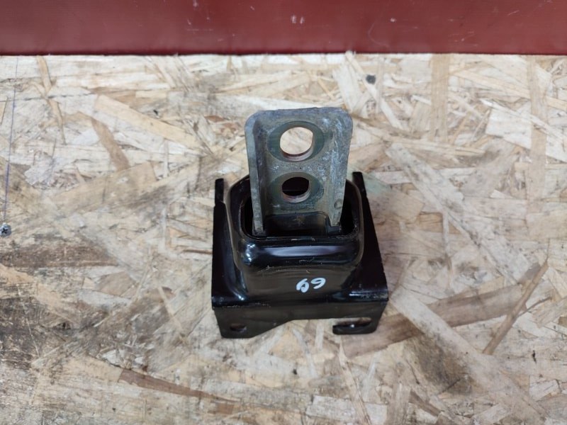 Опора двигателя