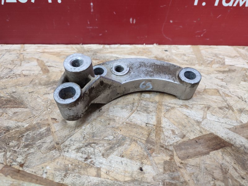 Кронштейн опоры двигателя