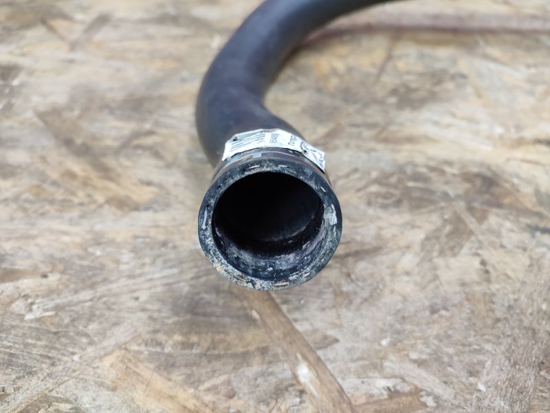 Патрубок радиатора