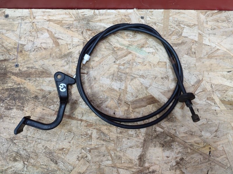 Ручка открывания капота