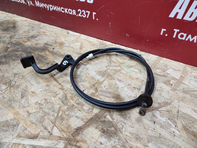 Ручка открывания капота