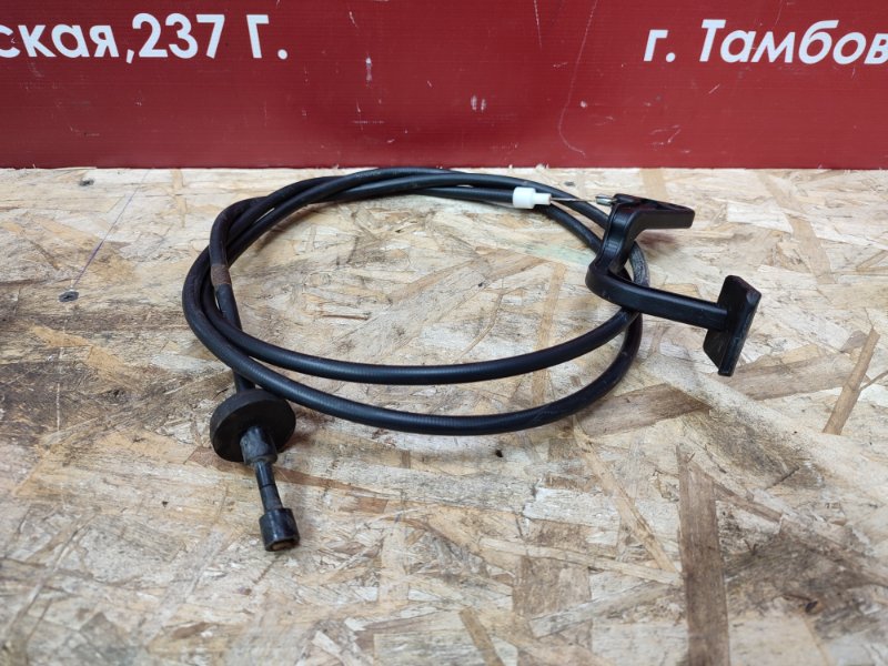 Ручка открывания капота