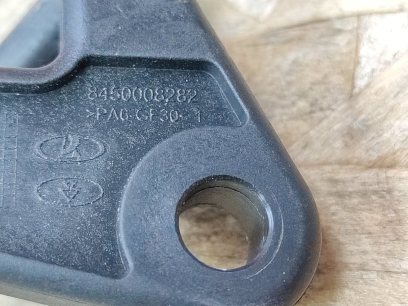 Ручка открывания капота