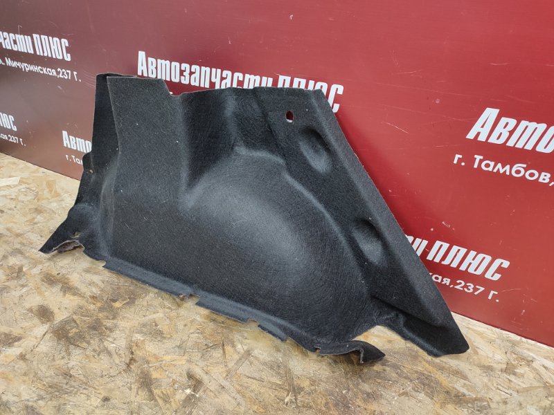 Обшивка багажника