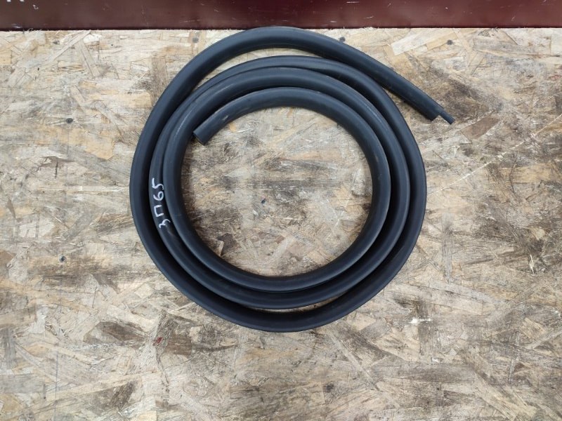 Уплотнитель двери