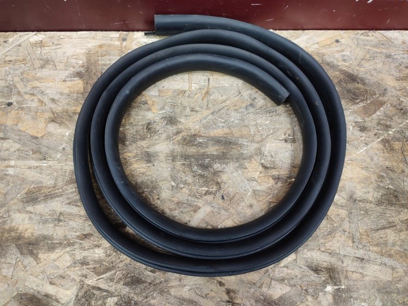 Уплотнитель двери