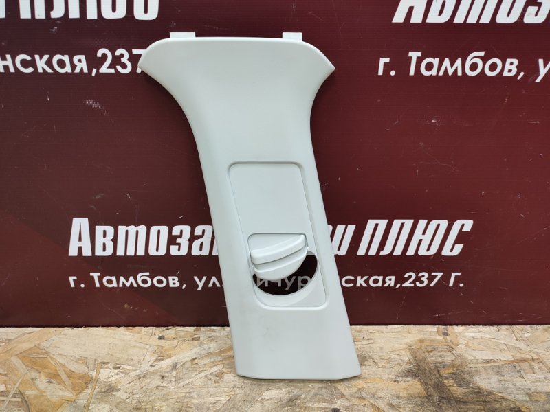 Обшивка средней стойки