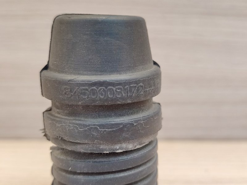 Отбойник капота