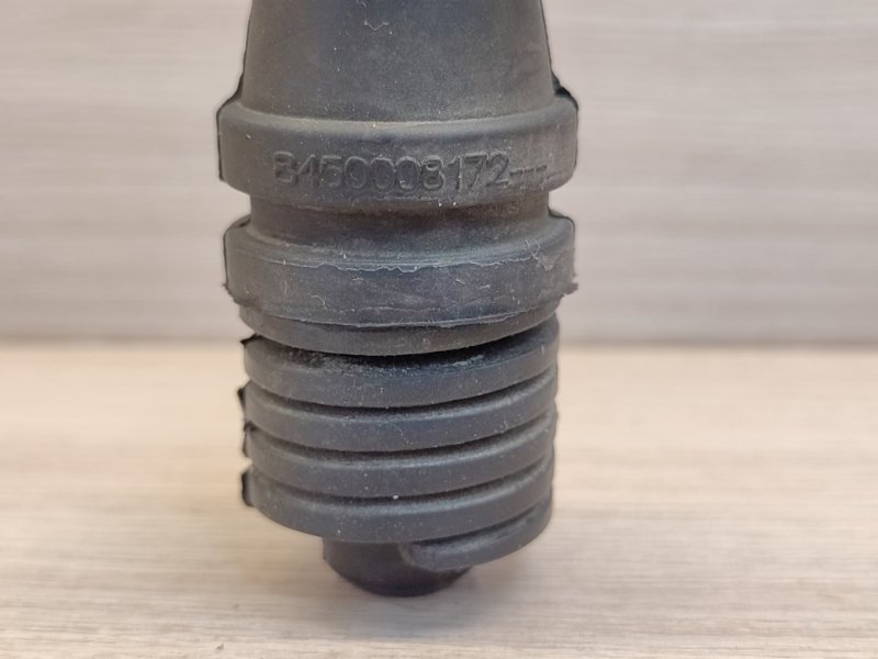 Отбойник капота