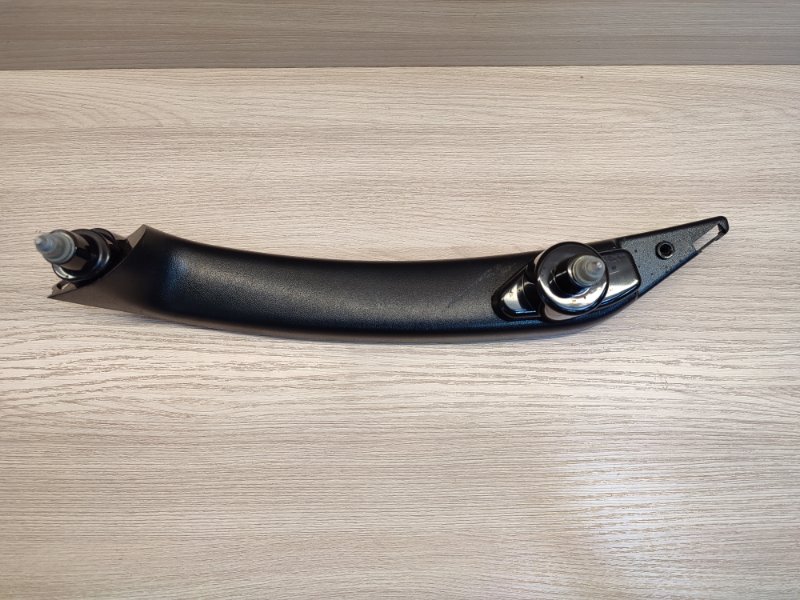 Кронштейн ручки двери