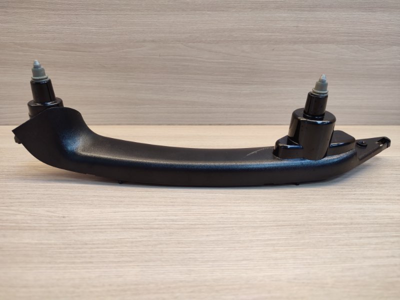 Кронштейн ручки двери