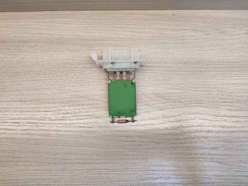 Резистор отопителя