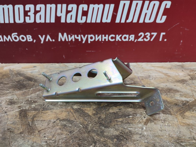 Кронштейн педали газа