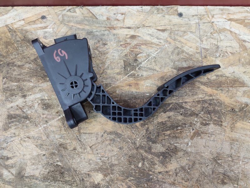 Педаль газа