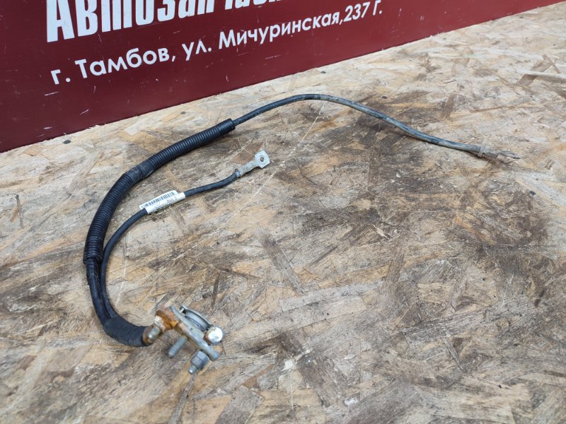 Клемма аккумулятора (минусовая)