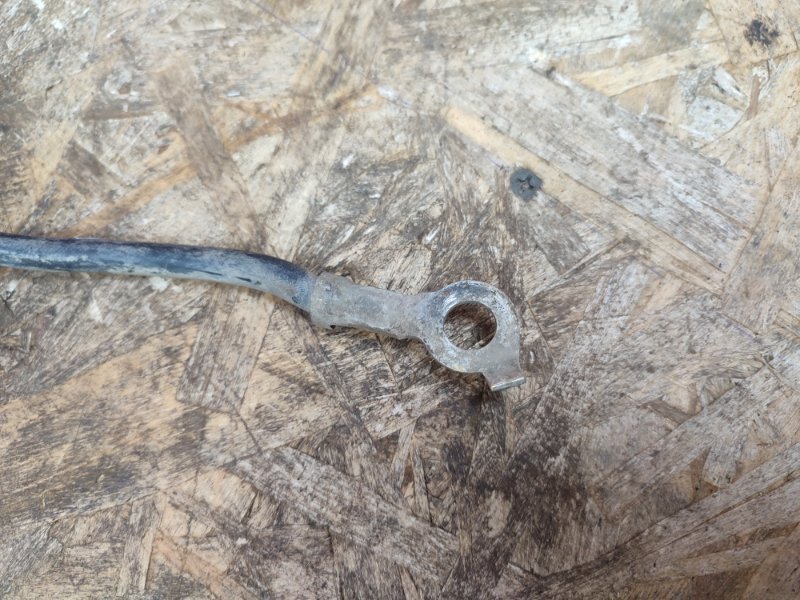 Клемма аккумулятора (минусовая)