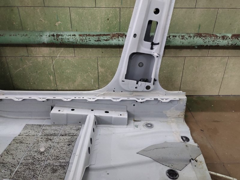 средняя стойка