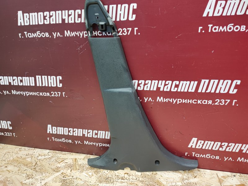 Обшивка средней стойки