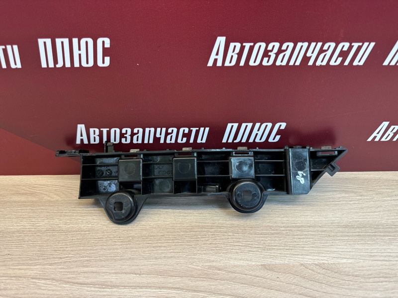 Кронштейн бампера