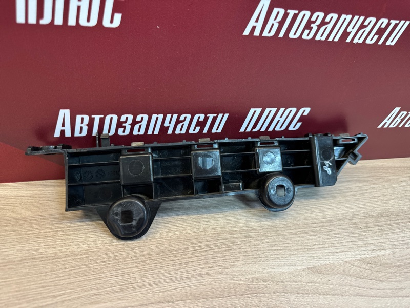 Кронштейн бампера