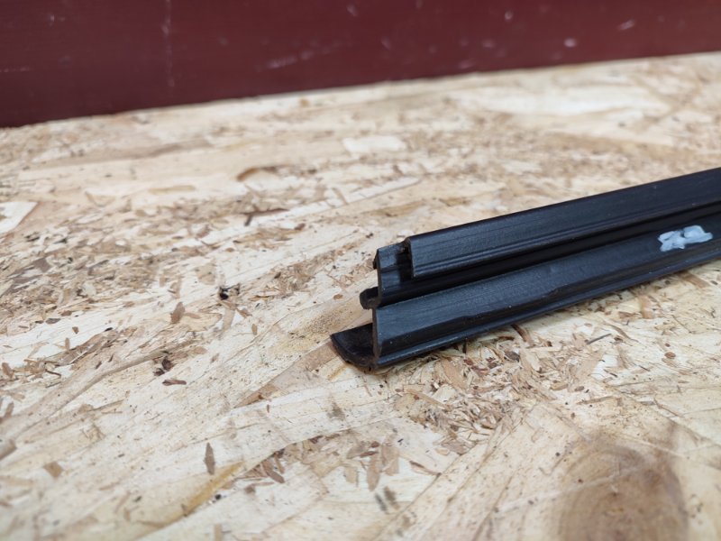 Уплотнитель стекла двери внутренний