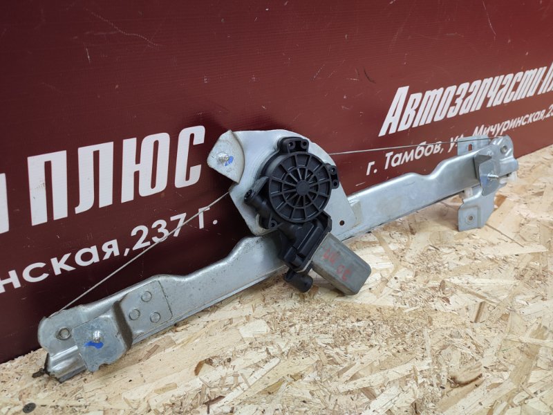 Стеклоподъемник    двери