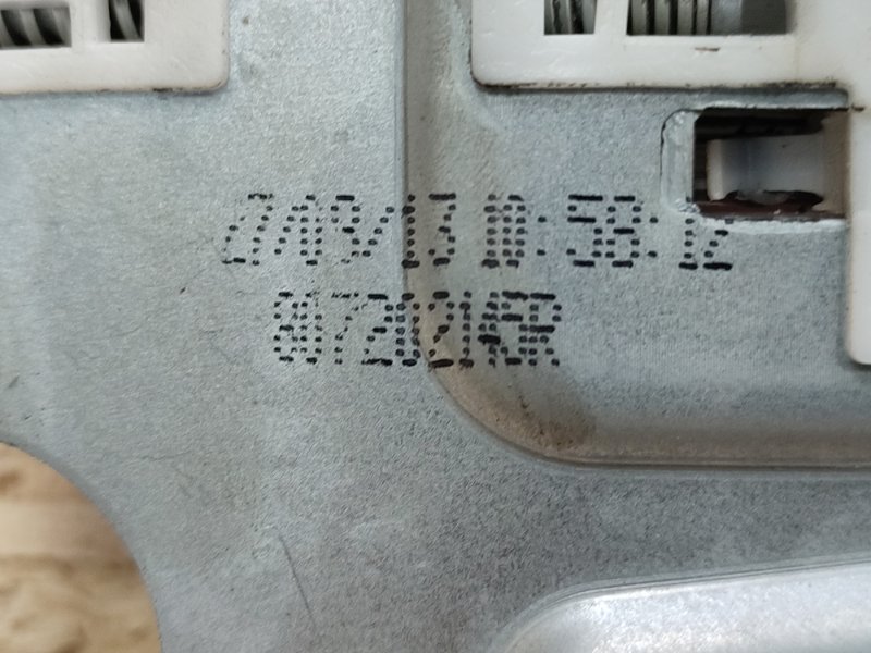 Стеклоподъемник    двери