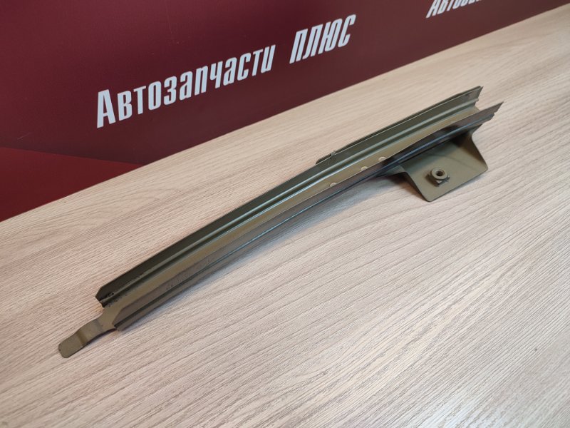 Направляющая стекла двери