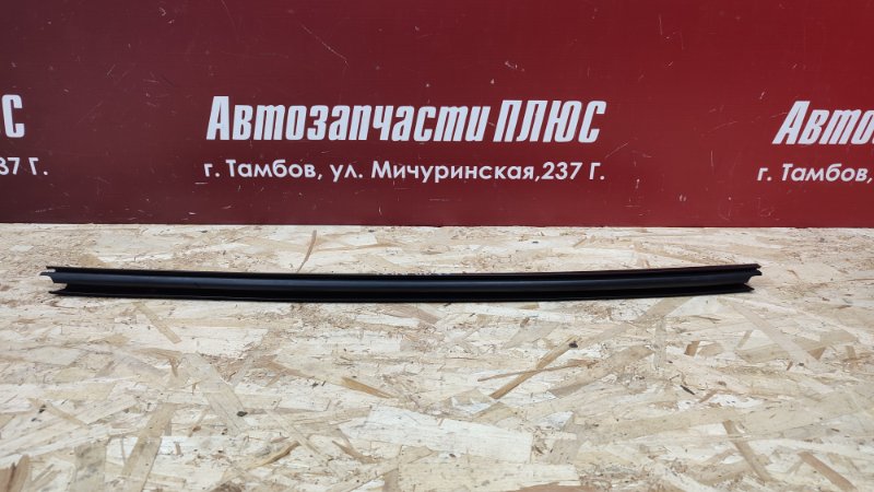 Уплотнитель стекла двери внутренний