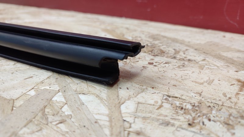 Уплотнитель стекла двери внутренний