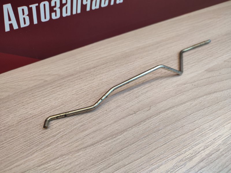 Тяга замка двери