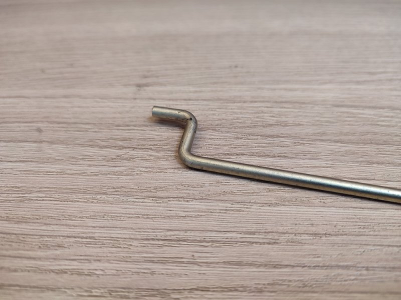 Тяга замка двери