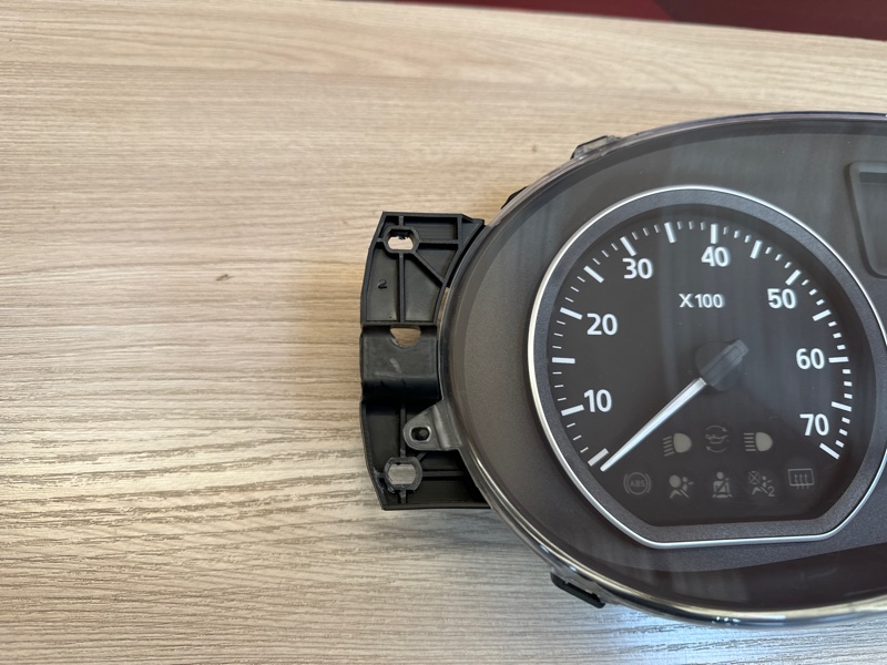 Щиток приборов