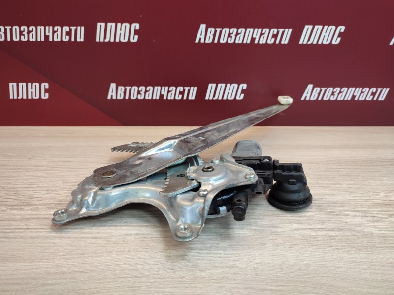 Стеклоподъемник    двери