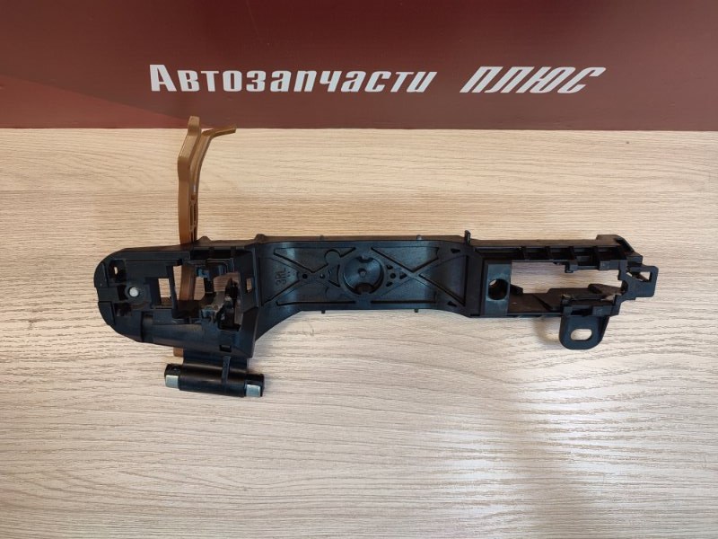 Кронштейн ручки двери