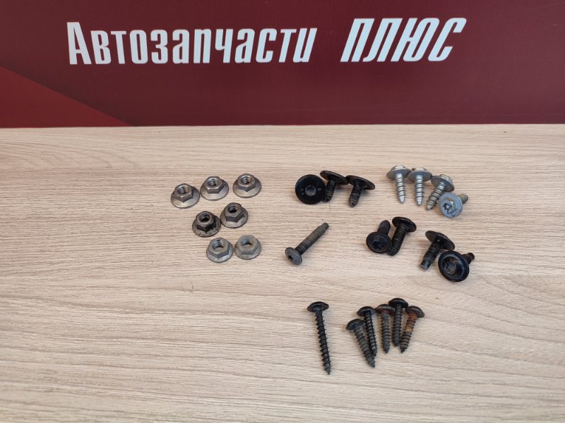 Крепеж двери