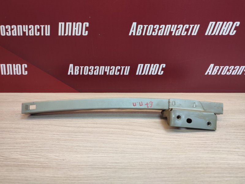 Направляющая стекла двери