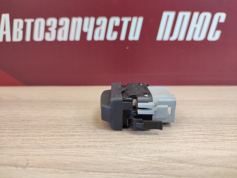 Кнопка обогрева сидений