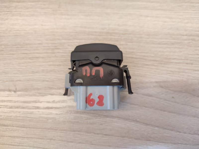 Кнопка обогрева сидений