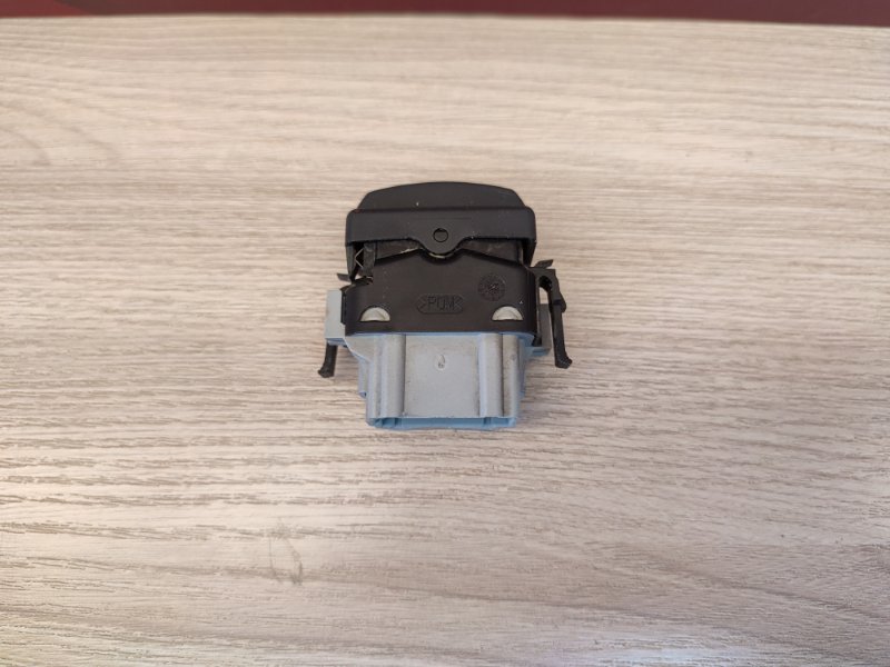 Кнопка обогрева сидений