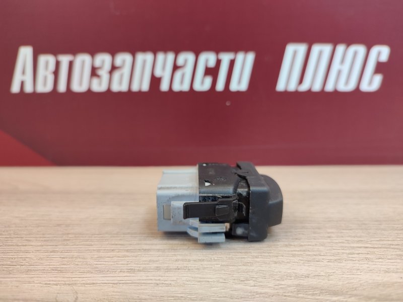 Кнопка обогрева сидений