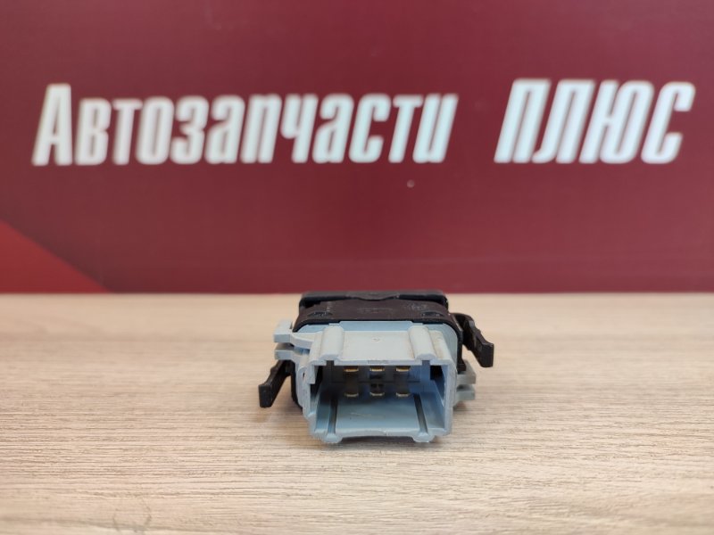 Кнопка обогрева сидений