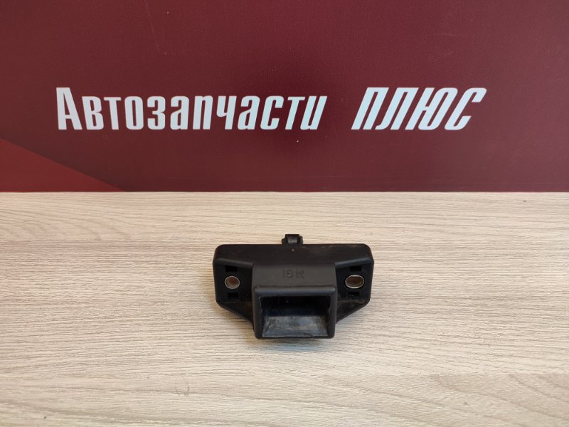 Замок крышки багажника