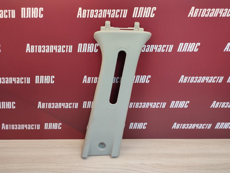 Обшивка средней стойки