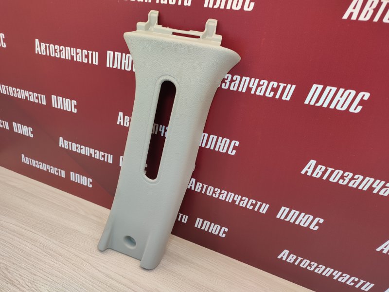 Обшивка средней стойки